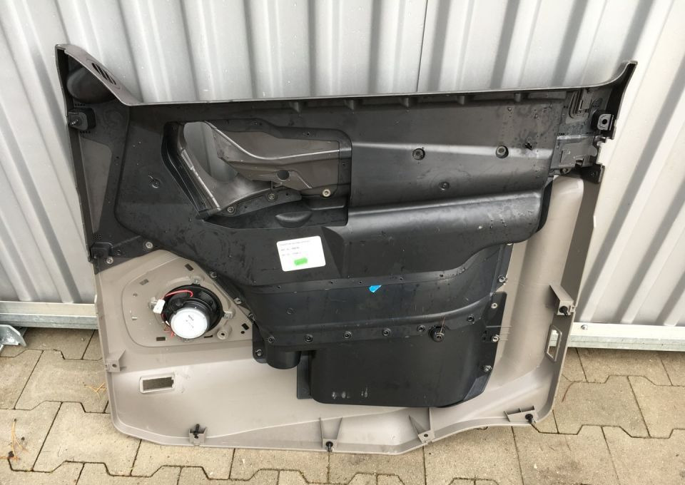DAF XF 106 euro 6 tapicerka drzwi lewych - باب و قطع الغيار - شاحنة: صورة 2 DAF XF 106 euro 6 tapicerka drzwi lewych - باب و قطع الغيار - شاحنة: صورة 2