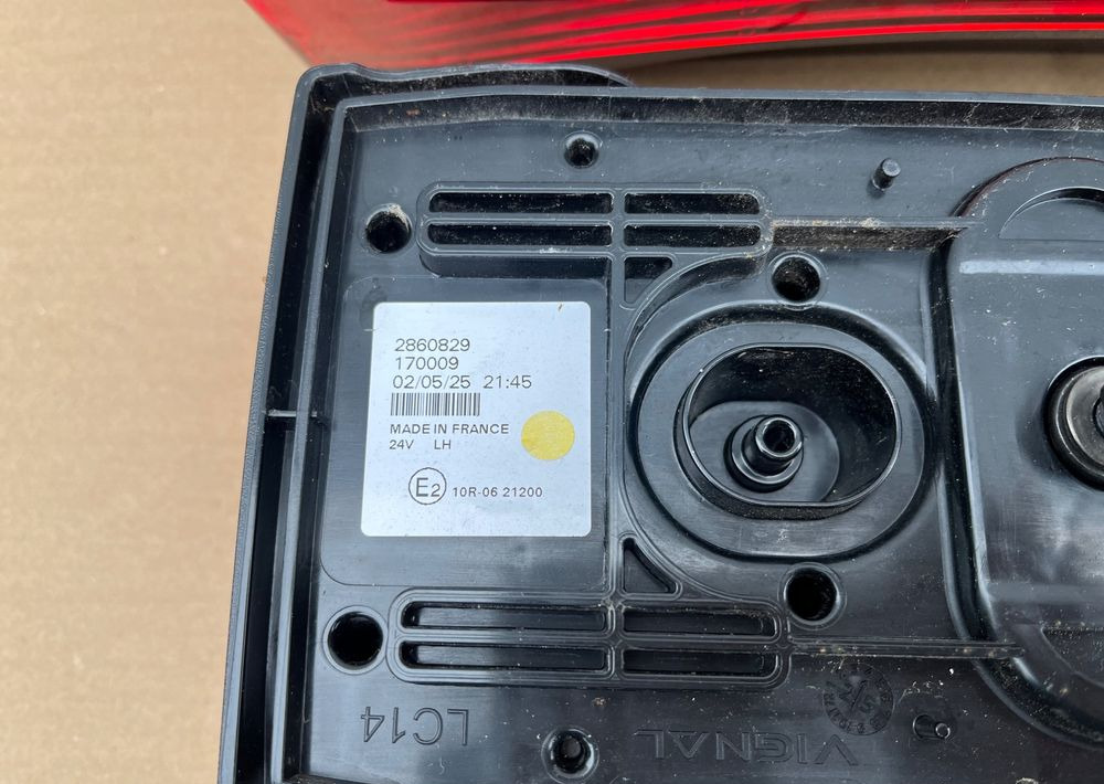 Lampa tylna LED Scania Super R S NGS NGR - أضواء/ إضاءة - شاحنة: صورة 4 Lampa tylna LED Scania Super R S NGS NGR - أضواء/ إضاءة - شاحنة: صورة 4