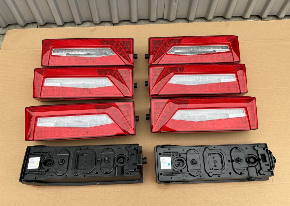 Lampa tylna LED Scania Super R S NGS NGR - أضواء/ إضاءة - شاحنة: صورة 1 Lampa tylna LED Scania Super R S NGS NGR - أضواء/ إضاءة - شاحنة: صورة 1