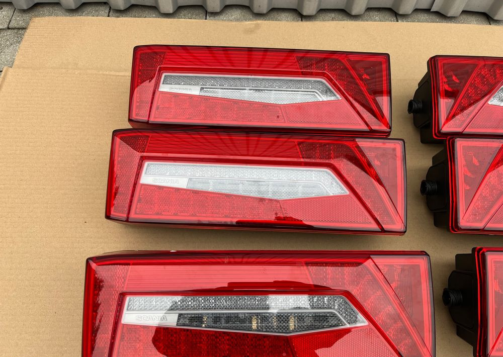 Lampa tylna LED Scania Super R S NGS NGR - أضواء/ إضاءة - شاحنة: صورة 2 Lampa tylna LED Scania Super R S NGS NGR - أضواء/ إضاءة - شاحنة: صورة 2