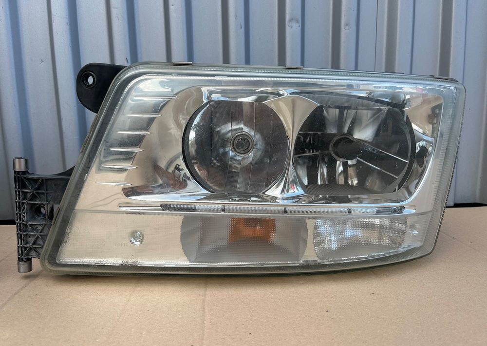 Lampa xenon MAN TGX TGS euro 6 reflektor ksenon - أضواء/ إضاءة - شاحنة: صورة 3 Lampa xenon MAN TGX TGS euro 6 reflektor ksenon - أضواء/ إضاءة - شاحنة: صورة 3