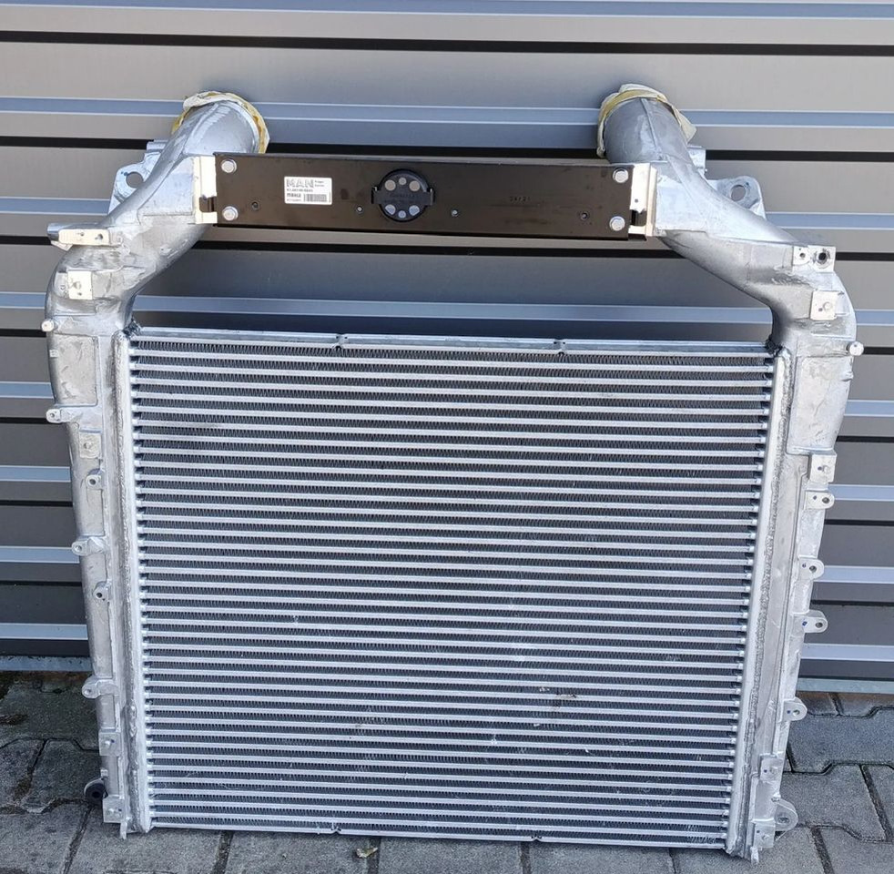 MAN TGS TG3 CHŁODNICA POWIETRZA INTERCOOLER NOWY - المبرد - شاحنة: صورة 2 MAN TGS TG3 CHŁODNICA POWIETRZA INTERCOOLER NOWY - المبرد - شاحنة: صورة 2
