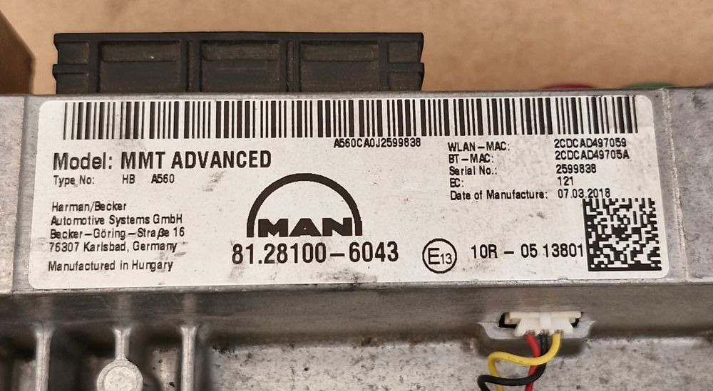 MAN TGX TGS RADIO NAWIGACJA 81.28100-6037 81.28100-6043 - الكابينة والداخلية: صورة 2 MAN TGX TGS RADIO NAWIGACJA 81.28100-6037 81.28100-6043 - الكابينة والداخلية: صورة 2