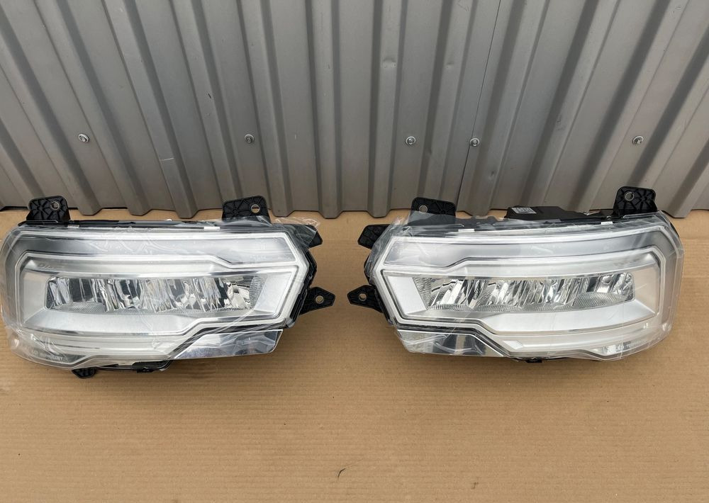 NOWE lampy LED DAF XG XG+ XF reflektor oryginał lampa NOWA - أضواء/ إضاءة - شاحنة: صورة 1 NOWE lampy LED DAF XG XG+ XF reflektor oryginał lampa NOWA - أضواء/ إضاءة - شاحنة: صورة 1