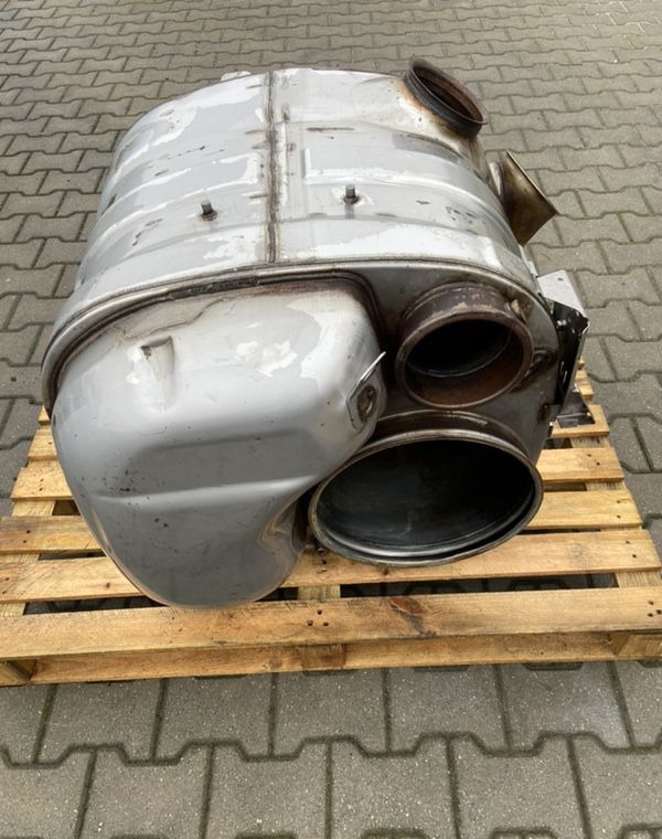 Obudowa katalizatora Volvo FH 4 katalizator puszka - محول حفزي - شاحنة: صورة 1 Obudowa katalizatora Volvo FH 4 katalizator puszka - محول حفزي - شاحنة: صورة 1