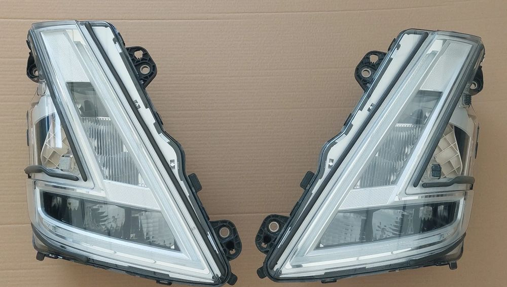 VOLVO FH 5 LAMPA PRZEDNIA FULL LED - مصابيح أضواء السيارة الأمامية - شاحنة: صورة 1 VOLVO FH 5 LAMPA PRZEDNIA FULL LED - مصابيح أضواء السيارة الأمامية - شاحنة: صورة 1