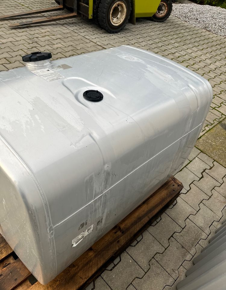Zbiornik paliwa MAN TGX TGS 460 litrów bak - نظام الوقود - شاحنة: صورة 4 Zbiornik paliwa MAN TGX TGS 460 litrów bak - نظام الوقود - شاحنة: صورة 4
