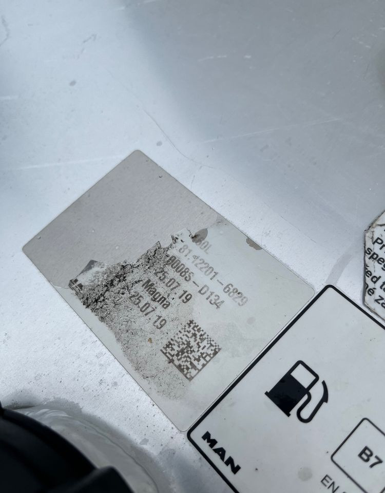 Zbiornik paliwa MAN TGX TGS 460 litrów bak - نظام الوقود - شاحنة: صورة 5 Zbiornik paliwa MAN TGX TGS 460 litrów bak - نظام الوقود - شاحنة: صورة 5