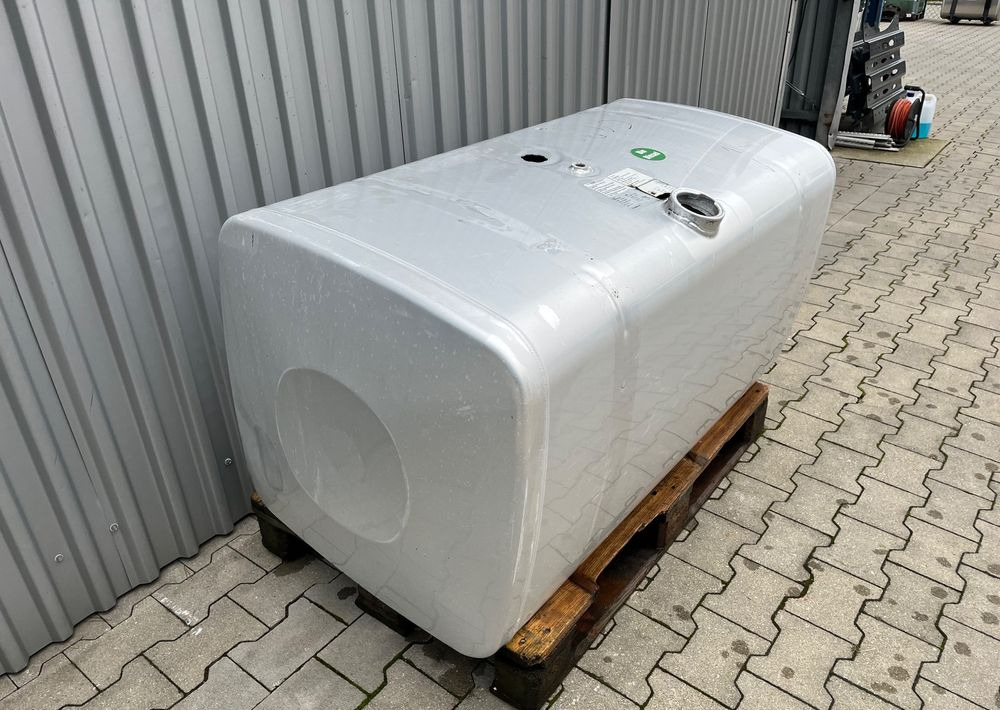 Zbiornik paliwa MAN TGX TGS 580 litrów bak - نظام الوقود - شاحنة: صورة 3 Zbiornik paliwa MAN TGX TGS 580 litrów bak - نظام الوقود - شاحنة: صورة 3