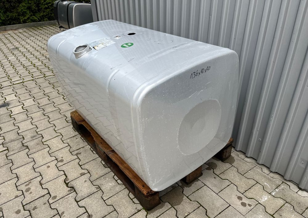 Zbiornik paliwa MAN TGX TGS 580 litrów bak - نظام الوقود - شاحنة: صورة 2 Zbiornik paliwa MAN TGX TGS 580 litrów bak - نظام الوقود - شاحنة: صورة 2