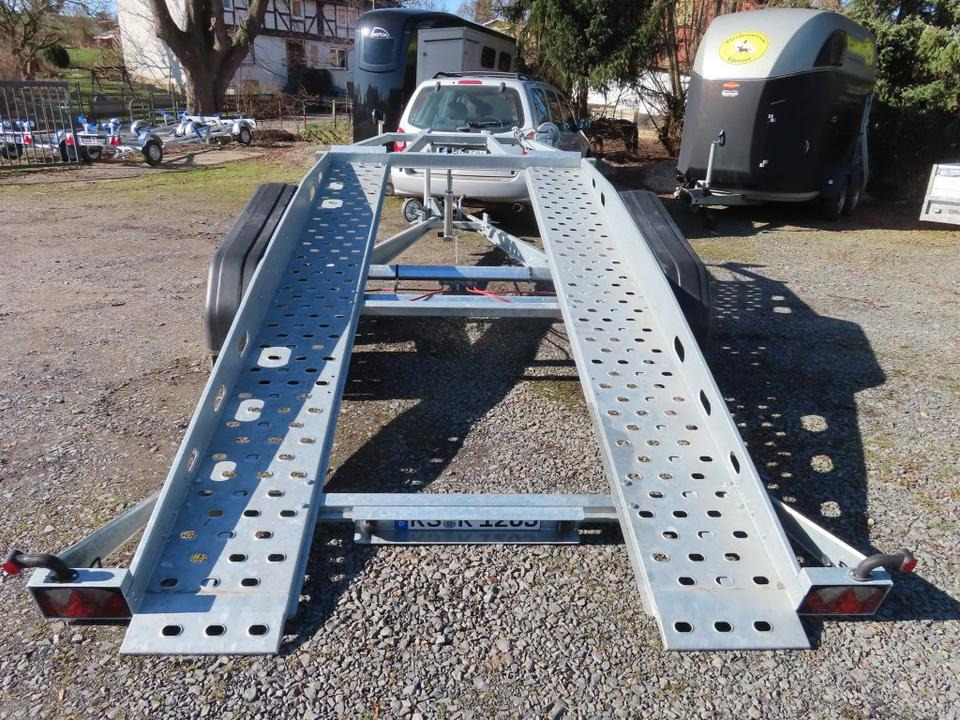 Böckmann, Autotransporter, 2,7 to. kippbar, 100 km, PKW Anhänger - مقطورة شحن نقل السيارات: صورة 2 Böckmann, Autotransporter, 2,7 to. kippbar, 100 km, PKW Anhänger - مقطورة شحن نقل السيارات: صورة 2