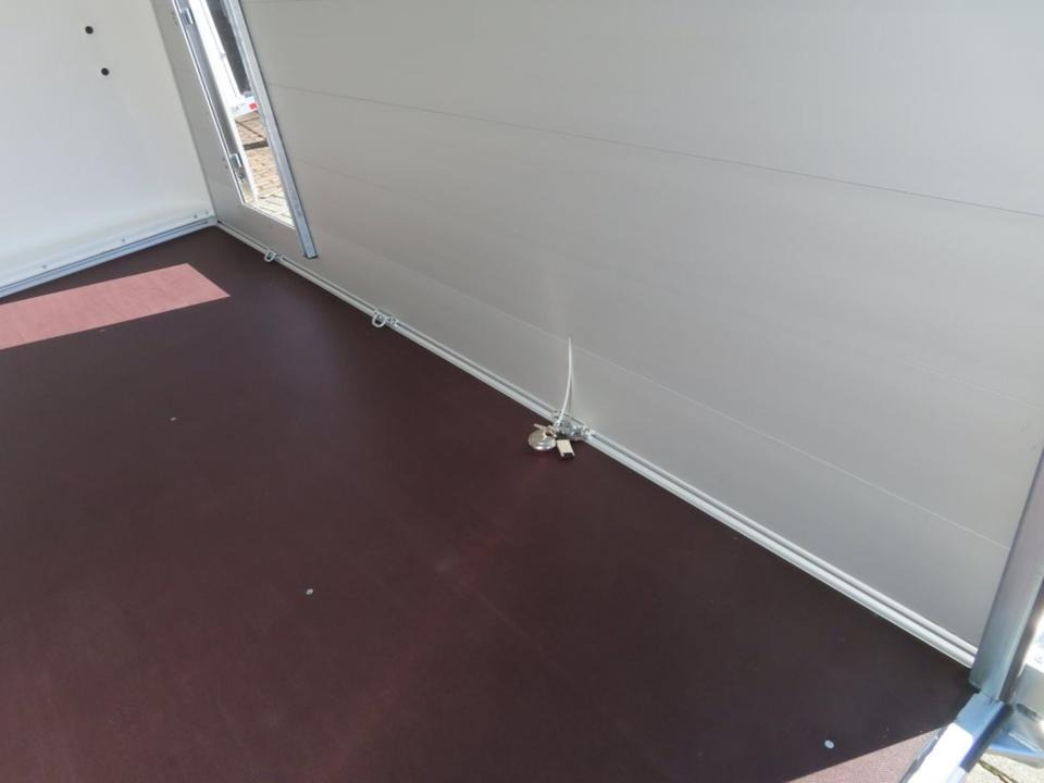 Böckmann KT-PB-AL 3018/27 Kofferanhänger,100 km/h,PKW Anhänger - مقطورة صندوق مغلق: صورة 5 Böckmann KT-PB-AL 3018/27 Kofferanhänger,100 km/h,PKW Anhänger - مقطورة صندوق مغلق: صورة 5