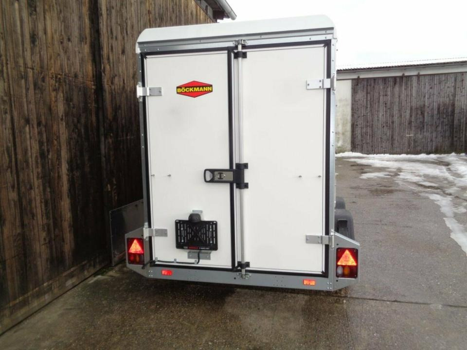 Böckmann PKW-Anhänger, KT3015/20 M-F, Koffer, 2,0 to. - مقطورة صندوق مغلق: صورة 3 Böckmann PKW-Anhänger, KT3015/20 M-F, Koffer, 2,0 to. - مقطورة صندوق مغلق: صورة 3
