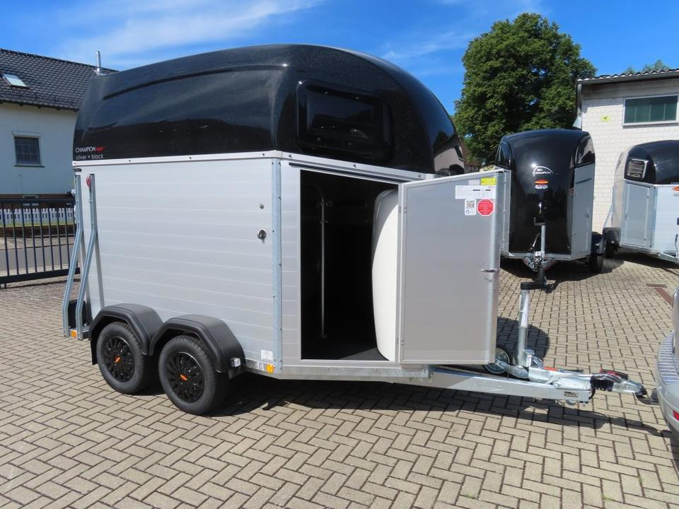 Böckmann Pferdeanhänger Champion Esprit Flügeltür Sattelkammer - عربة نقل خيل: صورة 2 Böckmann Pferdeanhänger Champion Esprit Flügeltür Sattelkammer - عربة نقل خيل: صورة 2