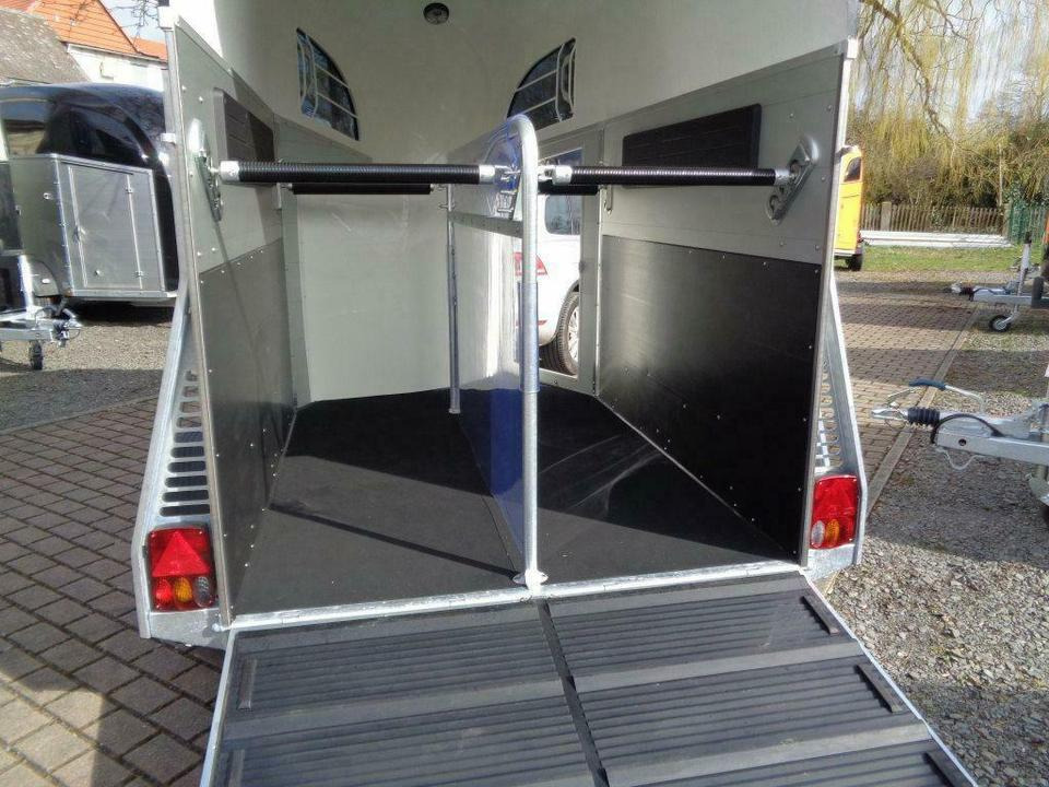 Böckmann Pferdeanhänger, Champion R, ALUBODEN, SaKa, 100 km/h - عربة نقل خيل: صورة 5 Böckmann Pferdeanhänger, Champion R, ALUBODEN, SaKa, 100 km/h - عربة نقل خيل: صورة 5