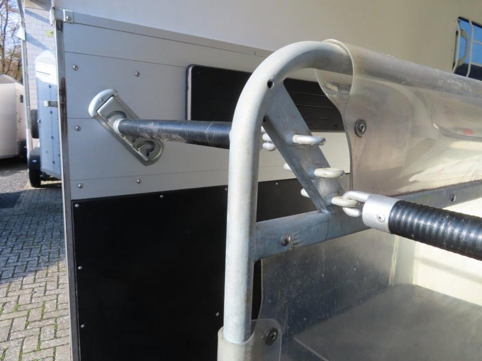 Böckmann, Pferdeanhänger, Champion R, top, SaKa. 100 km/h - عربة نقل خيل: صورة 4 Böckmann, Pferdeanhänger, Champion R, top, SaKa. 100 km/h - عربة نقل خيل: صورة 4