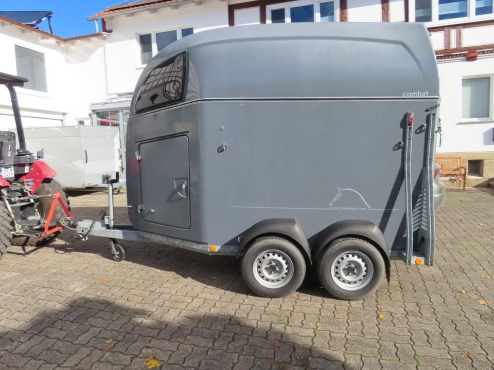 Böckmann, Pferdeanhänger, Comfort,CFF,,Aluboden, SaKa, 100 km/h - عربة نقل خيل: صورة 2 Böckmann, Pferdeanhänger, Comfort,CFF,,Aluboden, SaKa, 100 km/h - عربة نقل خيل: صورة 2