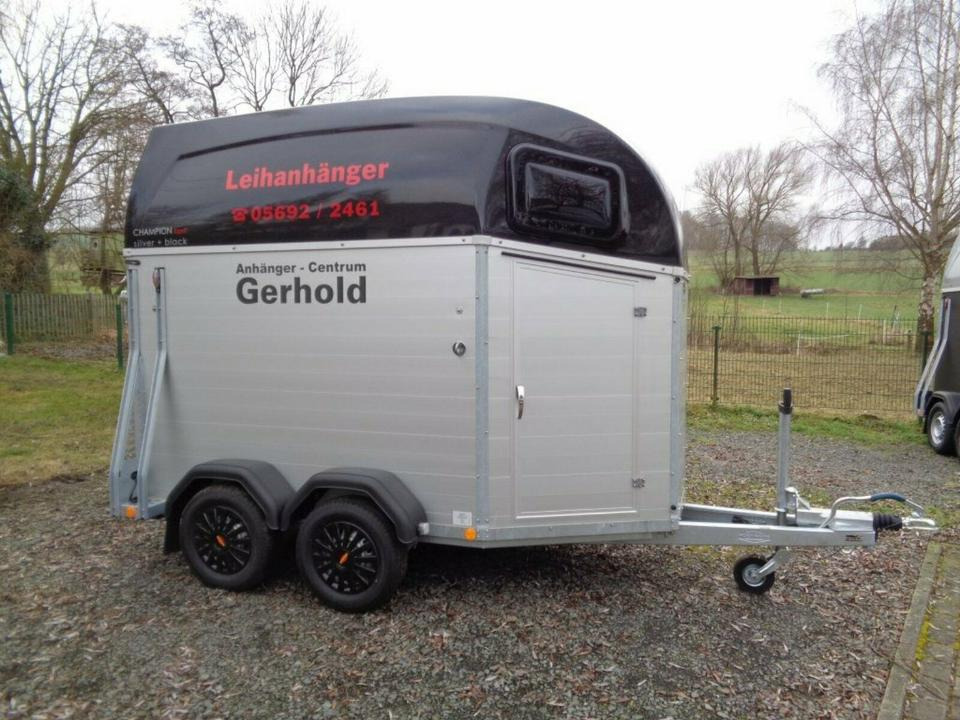 Böckmann Pferdeanhänger zu VERMIETEN Leihanhänger ab 55€/Tag - عربة نقل خيل: صورة 1 Böckmann Pferdeanhänger zu VERMIETEN Leihanhänger ab 55€/Tag - عربة نقل خيل: صورة 1
