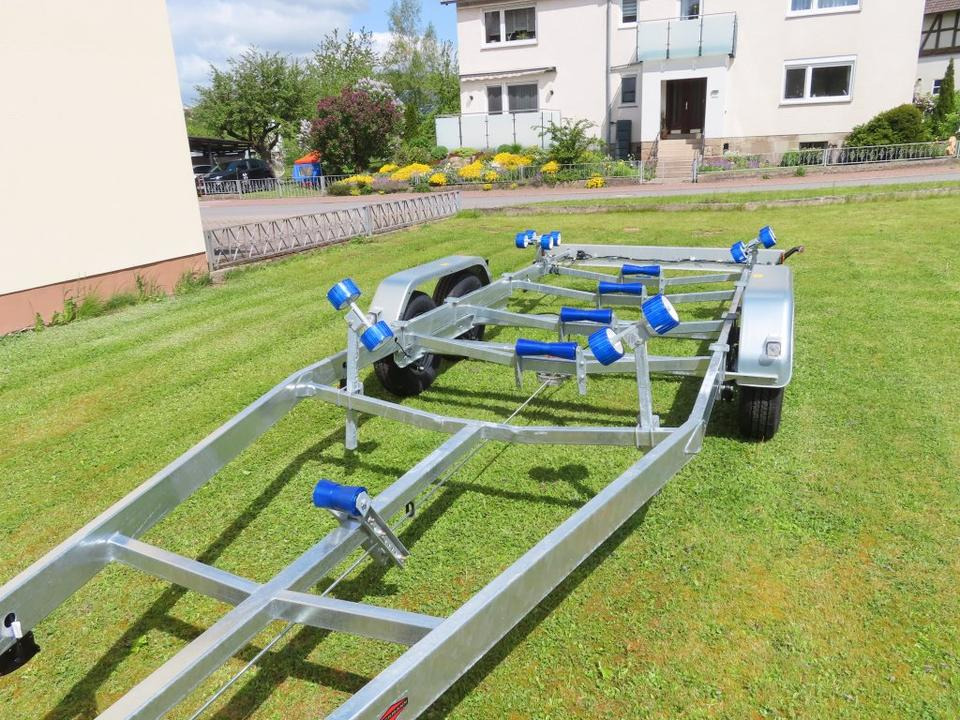 Böckmann - TPV PKW Anhänger Bootstrailer 2,7 to. Bootsanhänger - مقطورة القارب: صورة 5 Böckmann - TPV PKW Anhänger Bootstrailer 2,7 to. Bootsanhänger - مقطورة القارب: صورة 5