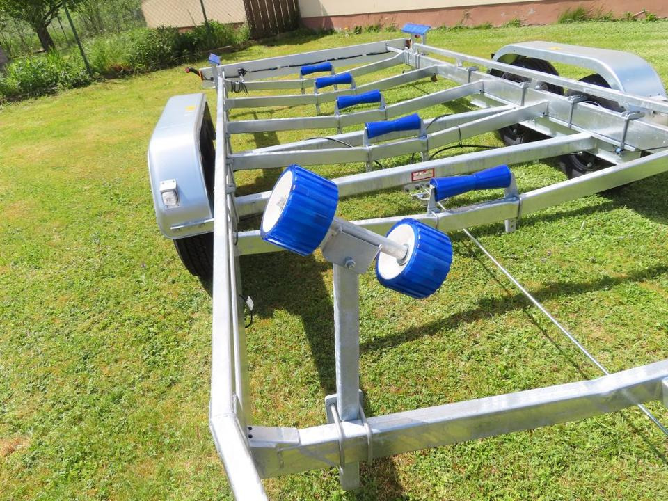 Böckmann TPV, PKW Anhänger, Bootstrailer, 3,5 to. Winde, 100 km/h - مقطورة القارب: صورة 5 Böckmann TPV, PKW Anhänger, Bootstrailer, 3,5 to. Winde, 100 km/h - مقطورة القارب: صورة 5