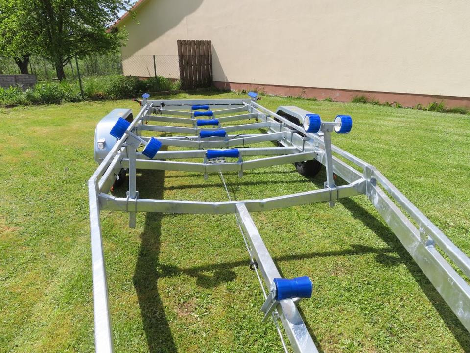 Böckmann TPV, PKW Anhänger, Bootstrailer, 3,5 to. Winde, 100 km/h - مقطورة القارب: صورة 2 Böckmann TPV, PKW Anhänger, Bootstrailer, 3,5 to. Winde, 100 km/h - مقطورة القارب: صورة 2