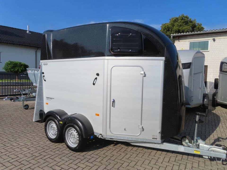 Humbaur,Pferdeanhänger, Xanthos Aero, 2,4 to. SaKa.100 Km/h - عربة نقل خيل: صورة 2 Humbaur,Pferdeanhänger, Xanthos Aero, 2,4 to. SaKa.100 Km/h - عربة نقل خيل: صورة 2