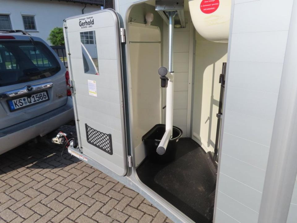 Humbaur,Pferdeanhänger, Xanthos Aero, 2,4 to. SaKa.100 Km/h - عربة نقل خيل: صورة 4 Humbaur,Pferdeanhänger, Xanthos Aero, 2,4 to. SaKa.100 Km/h - عربة نقل خيل: صورة 4