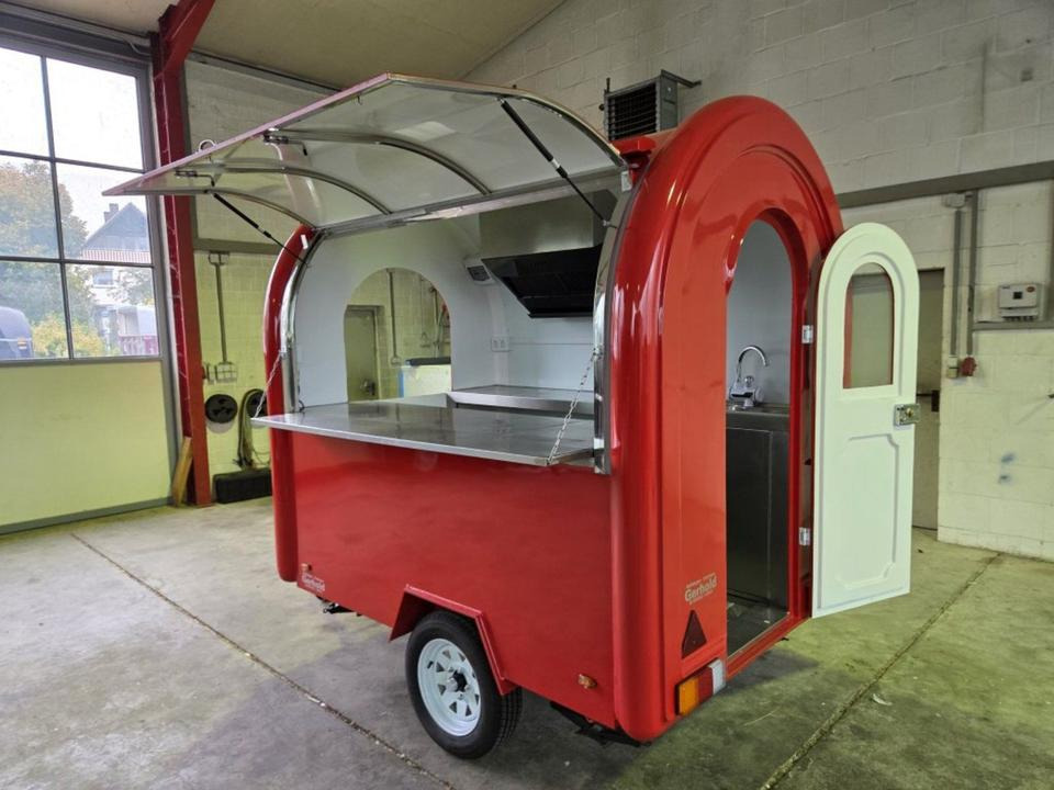 PKW-Anhänger Food-Trailer Verkaufsanhänger Imbiss Abzugshaube - مقطورة بيع ( الأغذية): صورة 1 PKW-Anhänger Food-Trailer Verkaufsanhänger Imbiss Abzugshaube - مقطورة بيع ( الأغذية): صورة 1