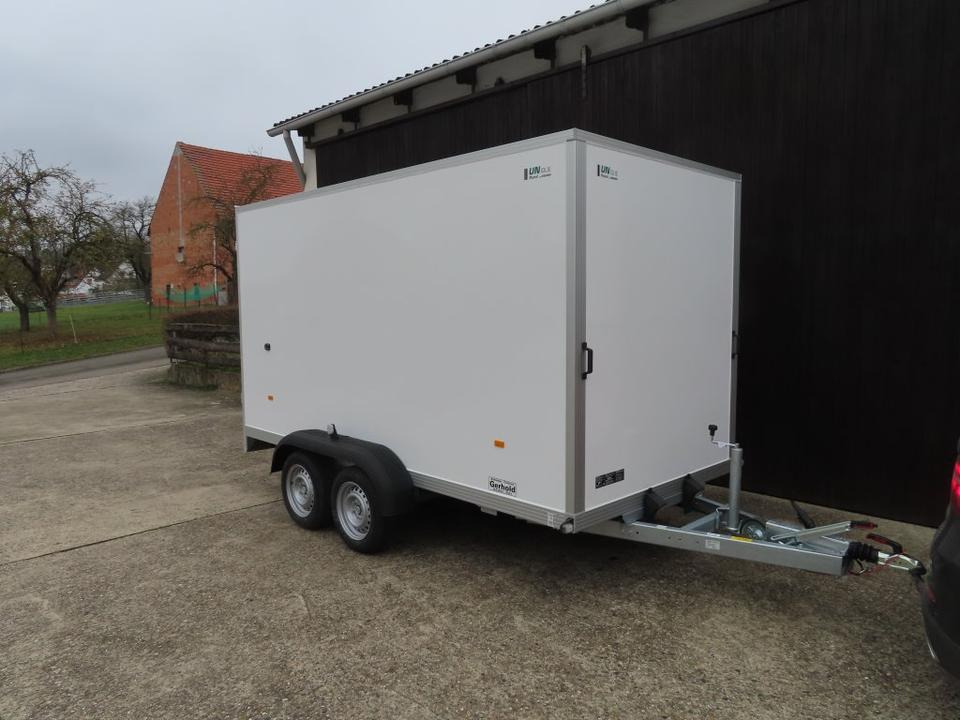 PKW Anhänger Koffer 2,6 to. Zurrleiste, 100 km/h 3,66x1,7m - مقطورة صندوق مغلق: صورة 1 PKW Anhänger Koffer 2,6 to. Zurrleiste, 100 km/h 3,66x1,7m - مقطورة صندوق مغلق: صورة 1