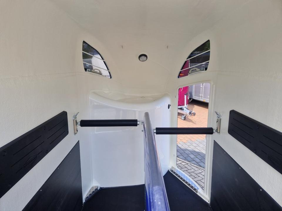 عربة نقل خيل Pferdeanhänger Böckmann Comfort 23 Sattelkammer Aluboden 100km/h: صورة 10