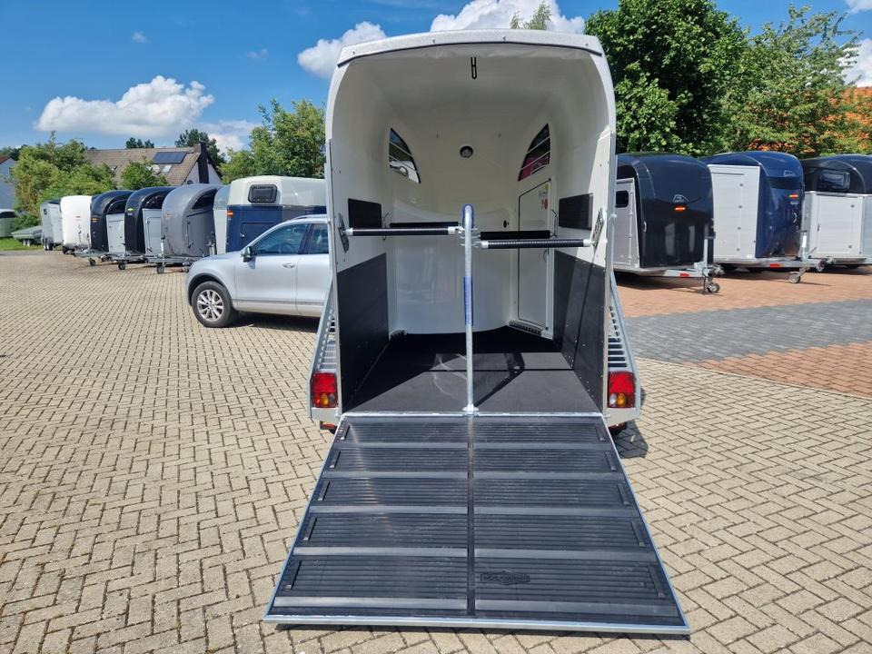 عربة نقل خيل Pferdeanhänger Böckmann Comfort 23 Sattelkammer Aluboden 100km/h: صورة 8