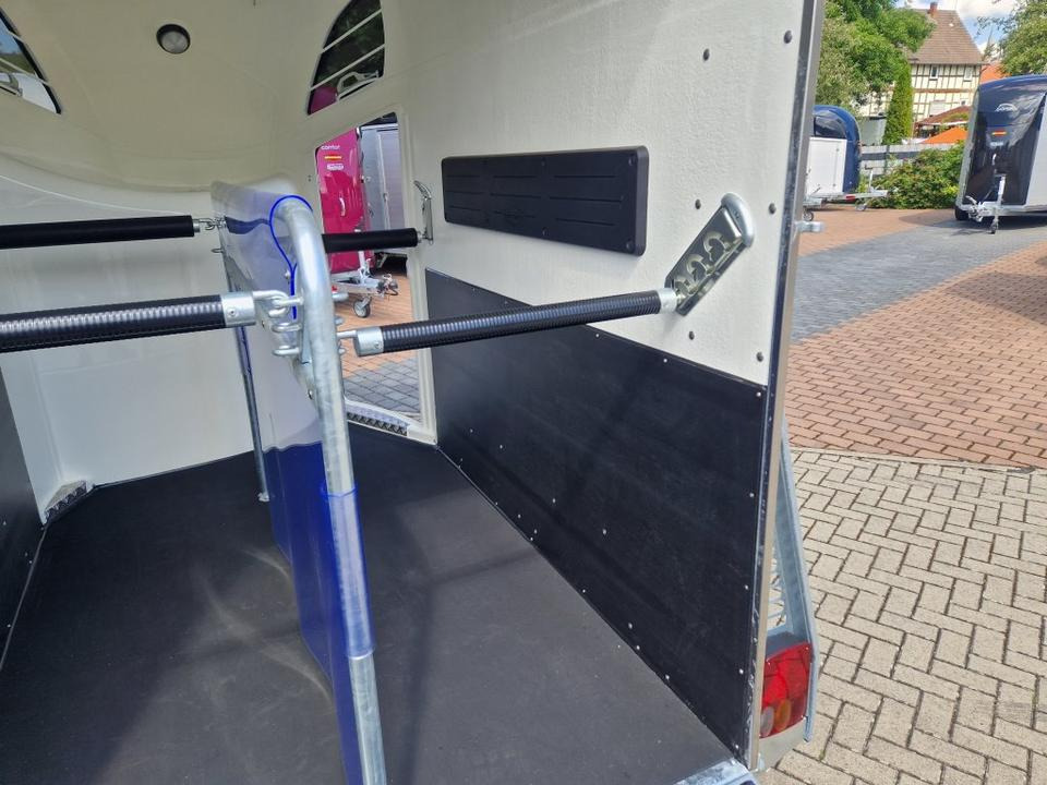 عربة نقل خيل Pferdeanhänger Böckmann Comfort 23 Sattelkammer Aluboden 100km/h: صورة 11