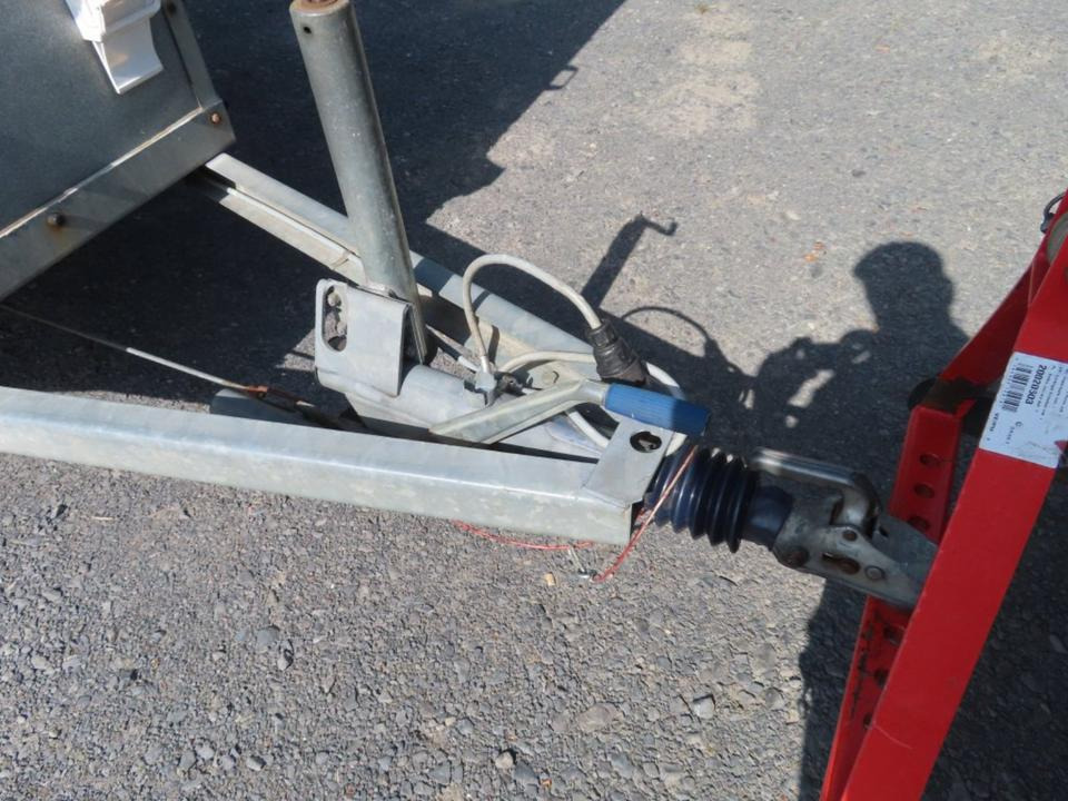 عربة نقل خيل Pferdeanhänger PKW Anhänger Henra Radstoßdämpfer TÜV NEU: صورة 6