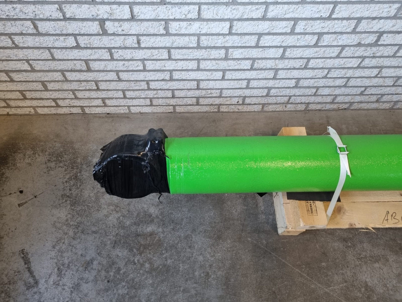 Sennebogen 870 Stick + boom Cylinder + 835 C boom + stick cylinder - اسطوانة هيدروليكية - معالج النفايات: صورة 3 Sennebogen 870 Stick + boom Cylinder + 835 C boom + stick cylinder - اسطوانة هيدروليكية - معالج النفايات: صورة 3