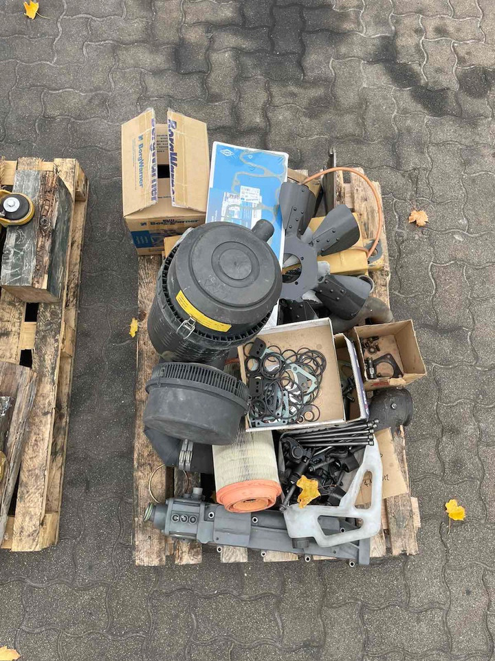 DEUTZ BF4M2012 Serial: 21039937 Fully renovated engine!!! - محرك - آلات البناء: صورة 4 DEUTZ BF4M2012 Serial: 21039937 Fully renovated engine!!! - محرك - آلات البناء: صورة 4