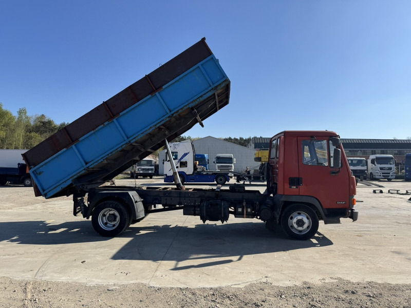 DAF 45 ATI 160 (FULL STEEL SUSPENSION / MANUAL PUMP / EURO 2) - شاحنة قلاب: صورة 4 DAF 45 ATI 160 (FULL STEEL SUSPENSION / MANUAL PUMP / EURO 2) - شاحنة قلاب: صورة 4