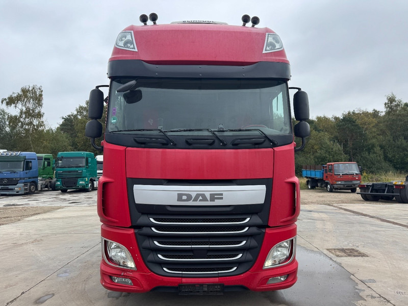 DAF XF 460 Super Space Cab (MANUAL GEARBOX / BOITE MANUELLE) - وحدة جر: صورة 2 DAF XF 460 Super Space Cab (MANUAL GEARBOX / BOITE MANUELLE) - وحدة جر: صورة 2