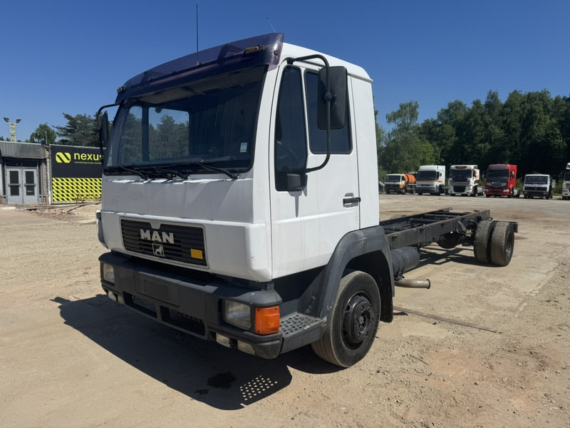 MAN 12.224 (MANUAL GEARBOX / EURO 2 / BELGIAN TRUCK IN GOOD CONDITION !!!) - شاحنة هيكل كابينة: صورة 1 MAN 12.224 (MANUAL GEARBOX / EURO 2 / BELGIAN TRUCK IN GOOD CONDITION !!!) - شاحنة هيكل كابينة: صورة 1