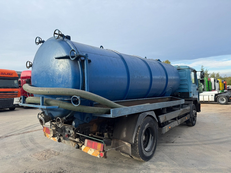 MAN 18.232 (12.000L / STEEL SUSPENSION / 6 CYLINDER WITH MANUAL PUMP) - شاحنة الشفط: صورة 5 MAN 18.232 (12.000L / STEEL SUSPENSION / 6 CYLINDER WITH MANUAL PUMP) - شاحنة الشفط: صورة 5