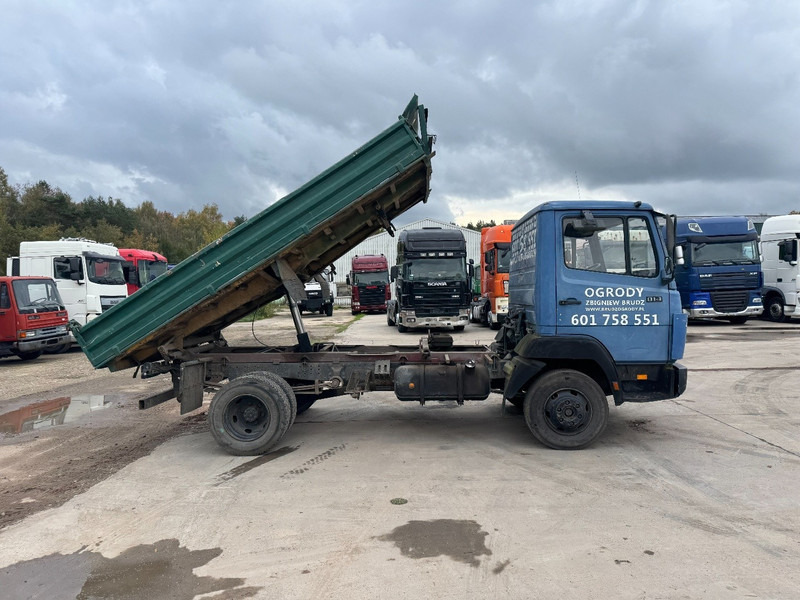 Mercedes-Benz SK 814 (6 CYLINDER / STEEL SUSPENSION / MANUAL PUMP / 3-SIDE TIPPER) - شاحنة قلاب: صورة 4 Mercedes-Benz SK 814 (6 CYLINDER / STEEL SUSPENSION / MANUAL PUMP / 3-SIDE TIPPER) - شاحنة قلاب: صورة 4