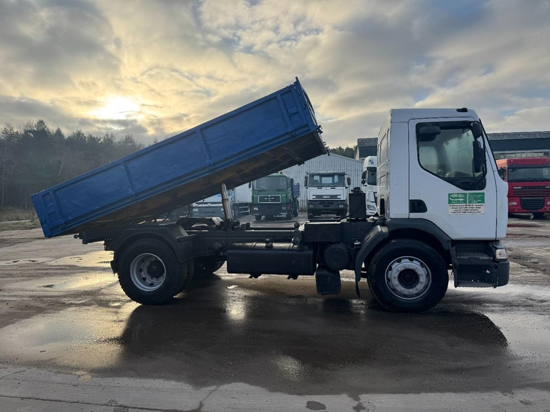 Renault Premium 260 (SUSPENISON LAMES / POMPE MANUELLE / BOITE MANUELLE / EURO 2) - شاحنة قلاب: صورة 4 Renault Premium 260 (SUSPENISON LAMES / POMPE MANUELLE / BOITE MANUELLE / EURO 2) - شاحنة قلاب: صورة 4