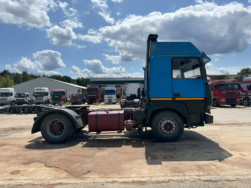 Renault R 340 Major (GRAND PONT / BOITE MANUELLE / POMPE MANUELLE) - وحدة جر: صورة 4 Renault R 340 Major (GRAND PONT / BOITE MANUELLE / POMPE MANUELLE) - وحدة جر: صورة 4