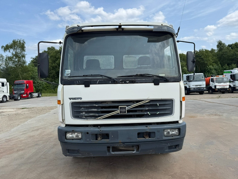 Volvo FL 6 - 220 (FULL STEEL SUSPENSION / MANUAL GEARBOX / PERFECT) - شاحنة هيكل كابينة: صورة 2 Volvo FL 6 - 220 (FULL STEEL SUSPENSION / MANUAL GEARBOX / PERFECT) - شاحنة هيكل كابينة: صورة 2