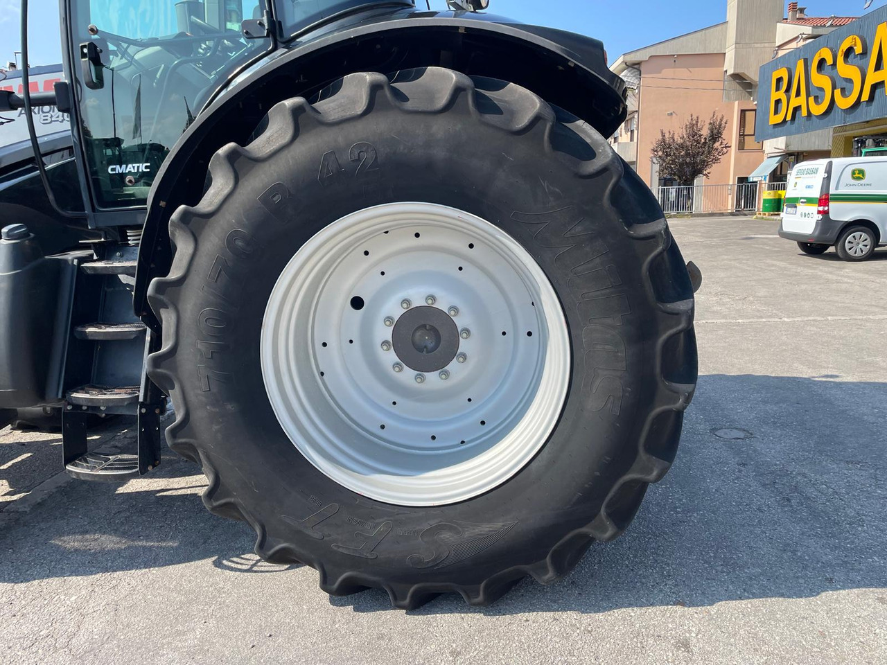 CLAAS AXION 840 C-MATIC - جرار: صورة 5 CLAAS AXION 840 C-MATIC - جرار: صورة 5