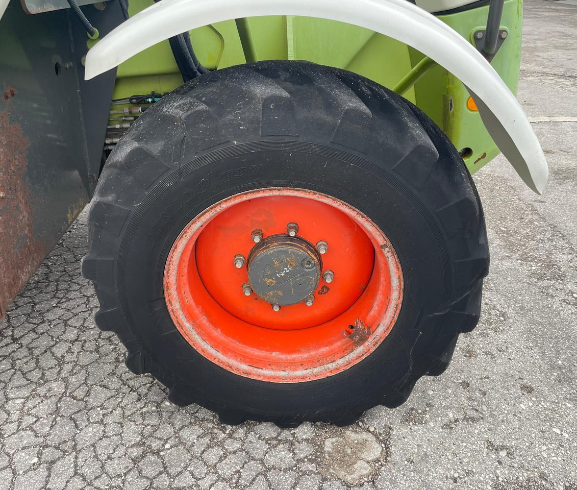 CLAAS TELESCOPICO TARGO K 70 - رافعة تلسكوبية: صورة 5 CLAAS TELESCOPICO TARGO K 70 - رافعة تلسكوبية: صورة 5