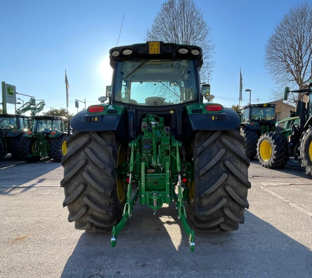 JOHN DEERE 6145 R - جرار: صورة 4 JOHN DEERE 6145 R - جرار: صورة 4