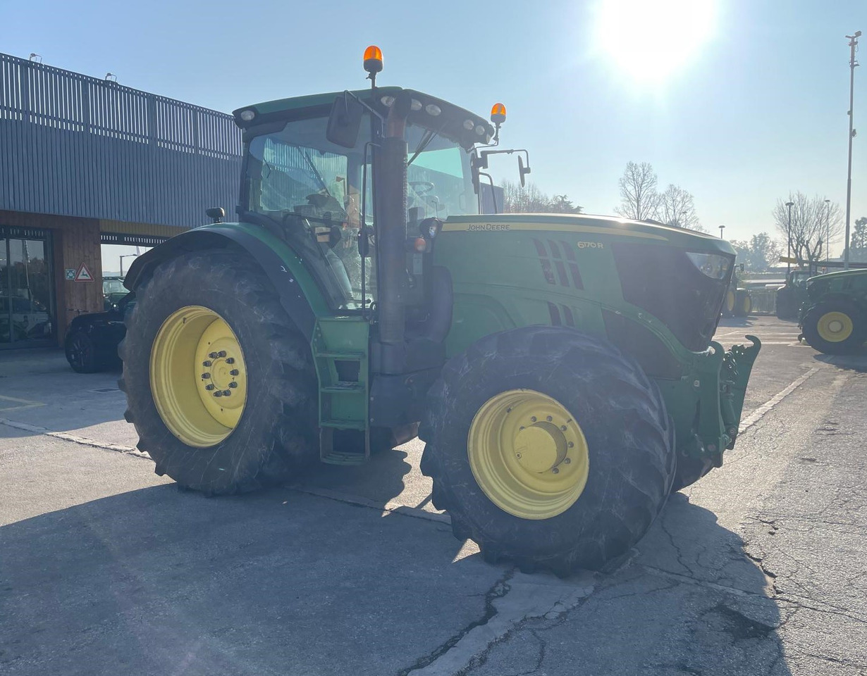 JOHN DEERE 6170 R - جرار: صورة 2 JOHN DEERE 6170 R - جرار: صورة 2