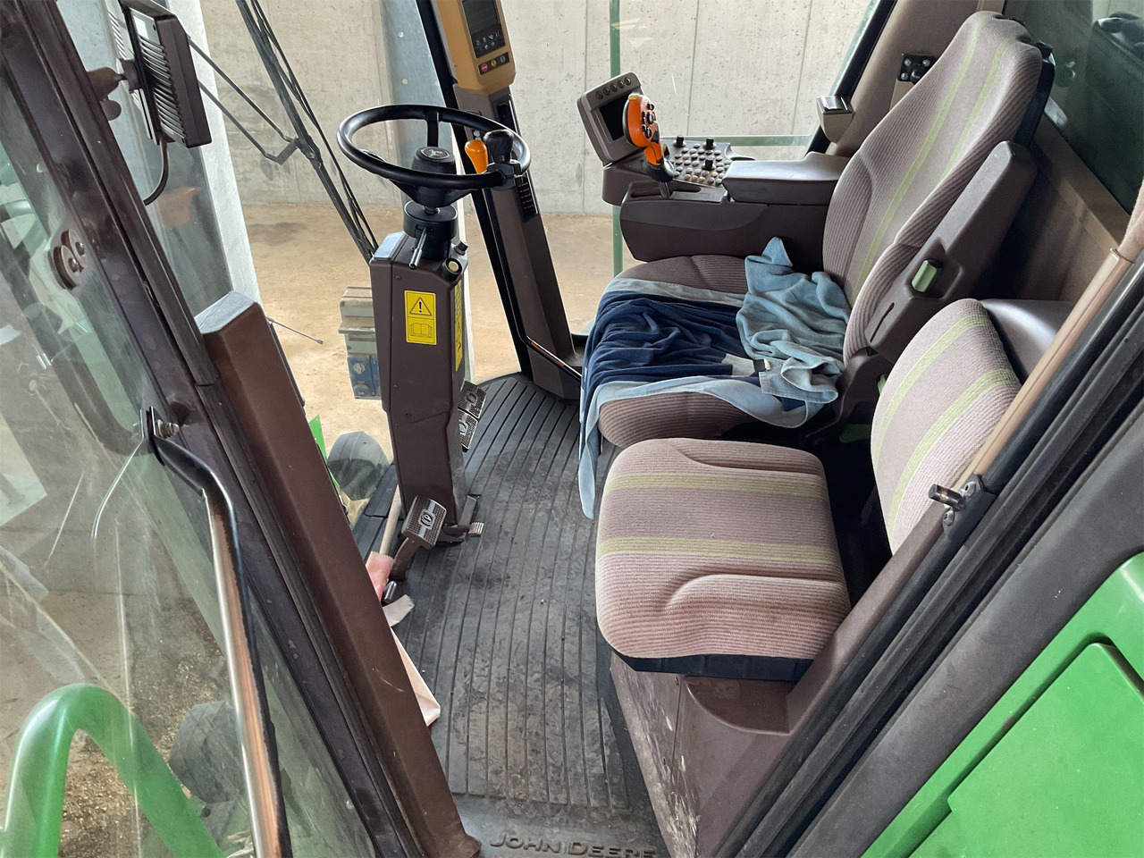 JOHN DEERE MIETITREBBIA S 560 - حصادة موحَّدة: صورة 4 JOHN DEERE MIETITREBBIA S 560 - حصادة موحَّدة: صورة 4