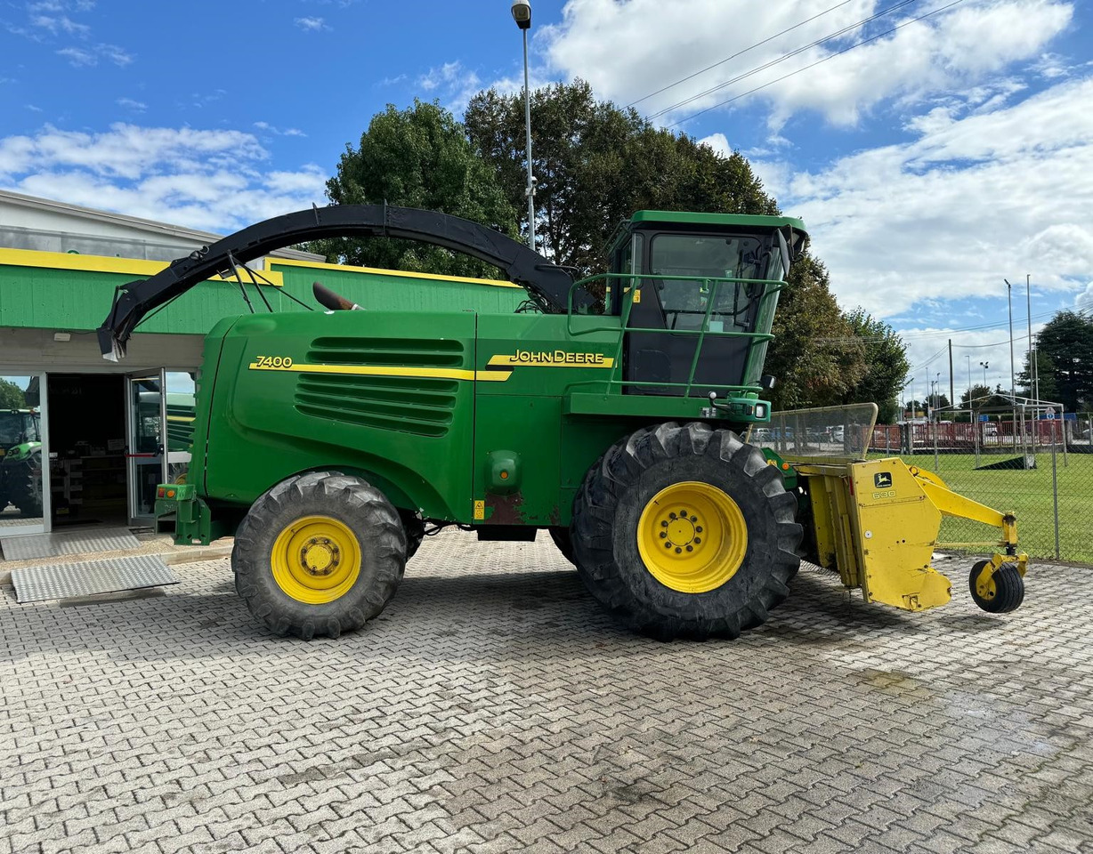 JOHN DEERE TRINCIA 7400 - حصادة الأعلاف: صورة 2 JOHN DEERE TRINCIA 7400 - حصادة الأعلاف: صورة 2
