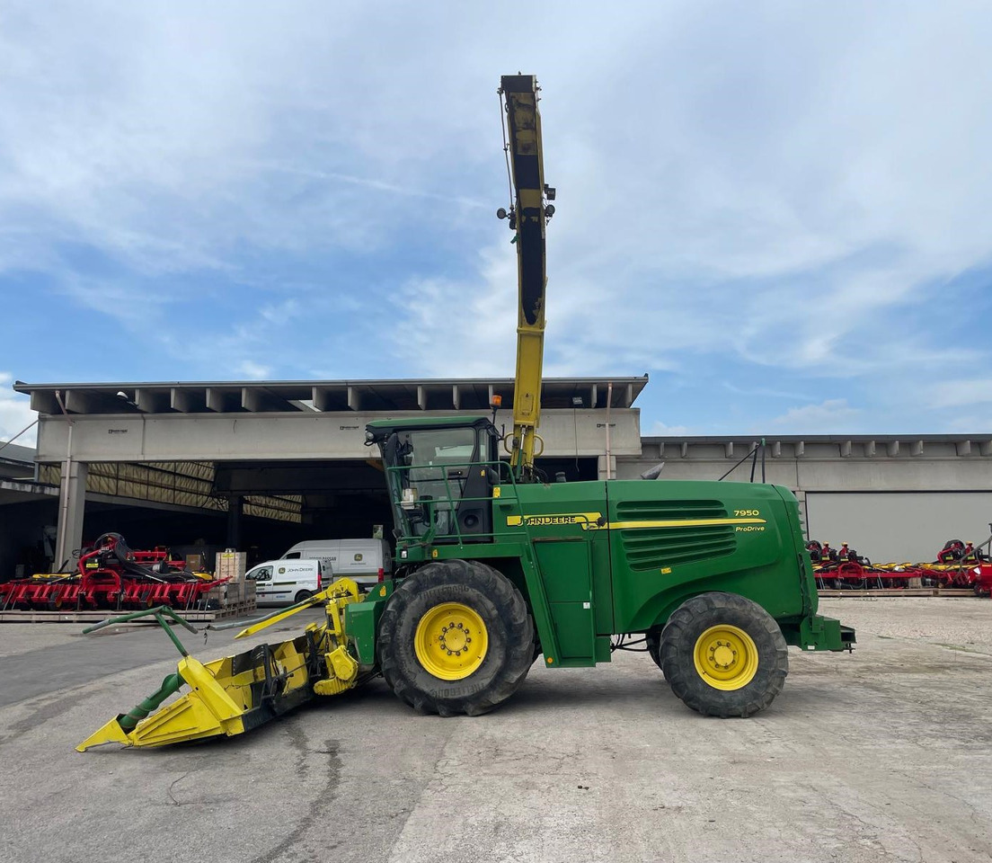 JOHN DEERE TRINCIA 7950 - حصادة الأعلاف: صورة 5 JOHN DEERE TRINCIA 7950 - حصادة الأعلاف: صورة 5